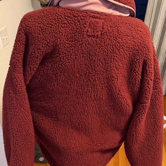 SO Women's Sherpa Jacket - Burgundy and Pink. Smoke free home - Picture 5 of 6